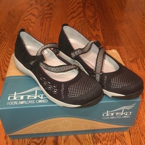NEW Dansko Sneakers